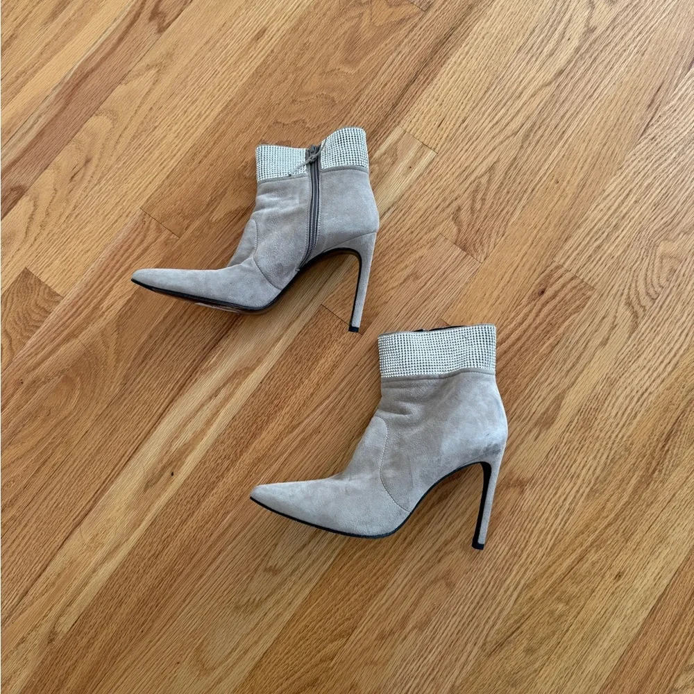Stuart Weitzman  Highbeams Light Gray Suede crystal Ankle boots booties